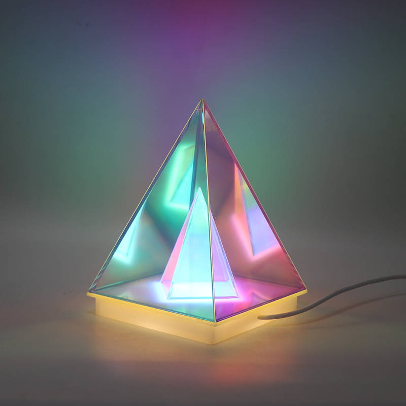 삼각형 모양의 3D 환상 아크릴 LED 램프